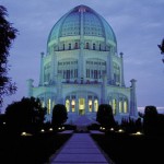 The Bahá'í House of Worship in Wilmette, Illinois, U.S.A. at night.